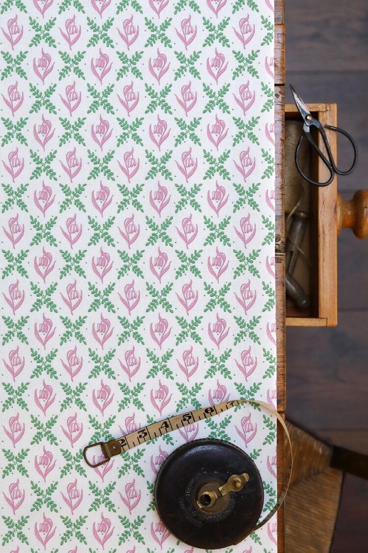 Tulip Trellis Green + Pink on White Linen Union