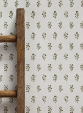 Imogen with Plain Backgrounds Wallpaper ALL COLOURWAYS