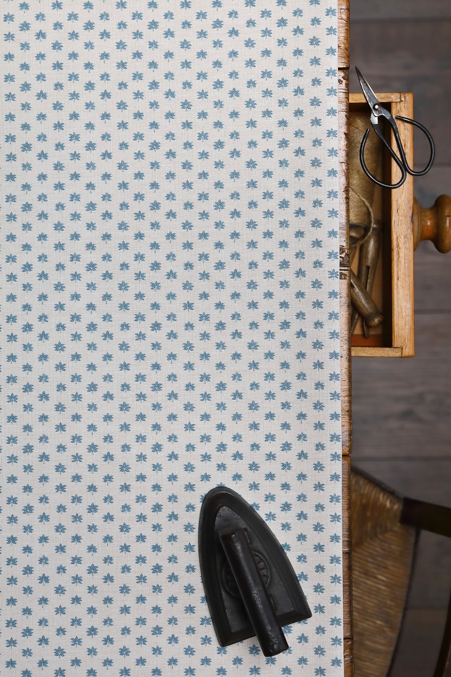 Palma Blue on Cream Linen