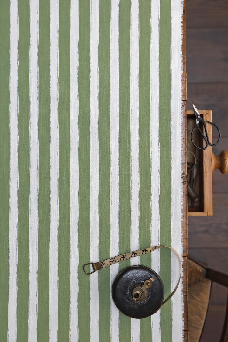 Pavilion Stripe Green Grass on Chunky White Union