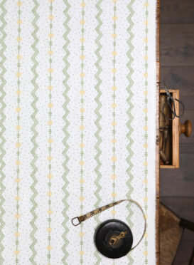 Tin Star Green Grass + Straw on Chunky White Linen Union