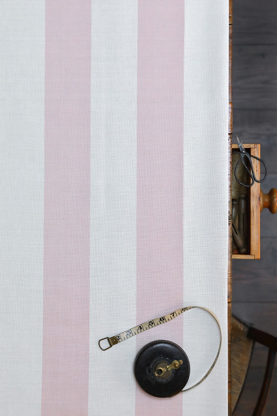 Broadstripe Vertical ~ Pale Pink Icing on Cream Linen