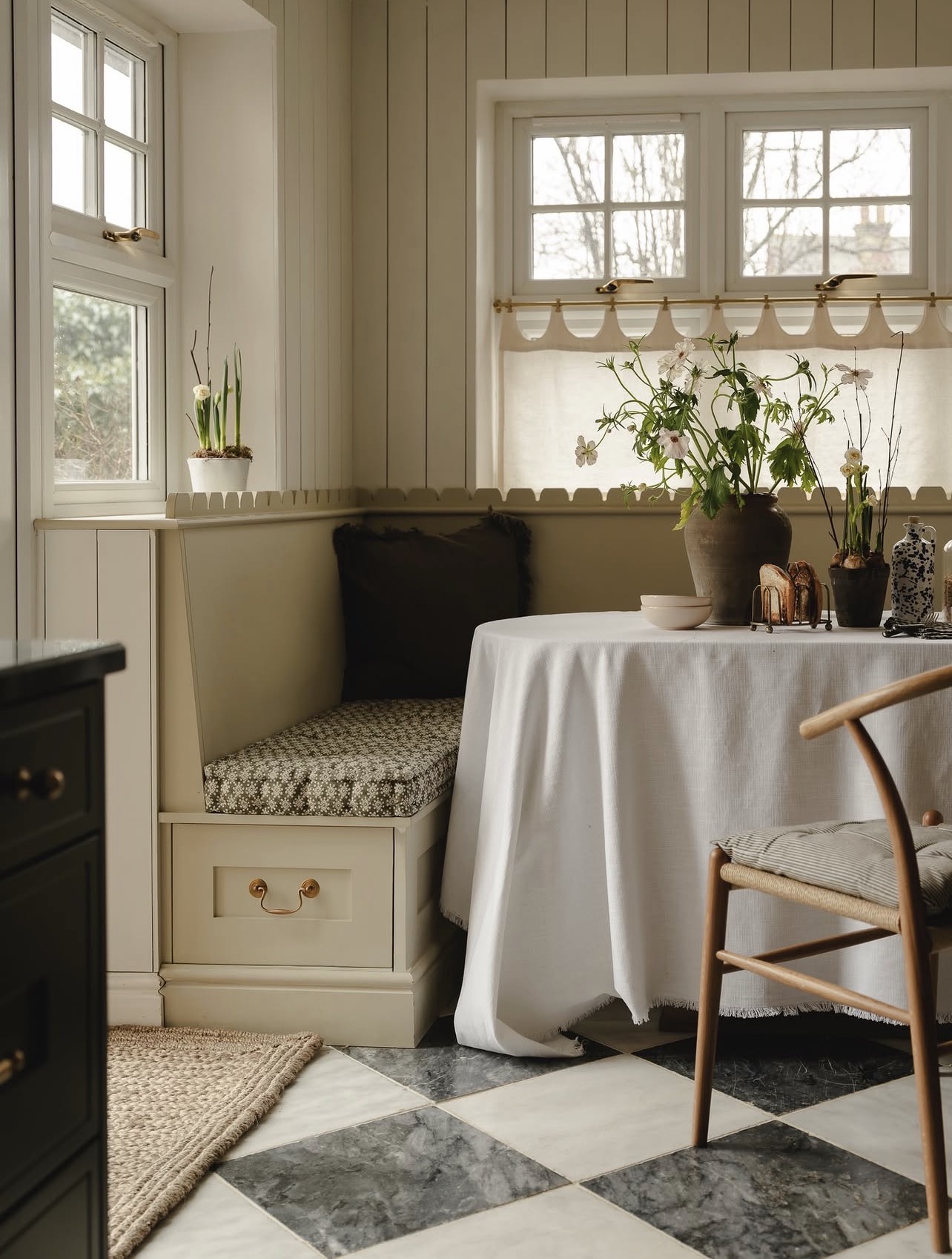 Luna Forest Green Blotch on Dune Linen - Image 5