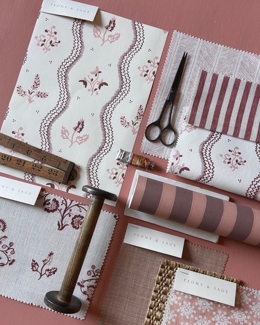 Zaggie Burgundy + Pink Wallpaper - Image 5