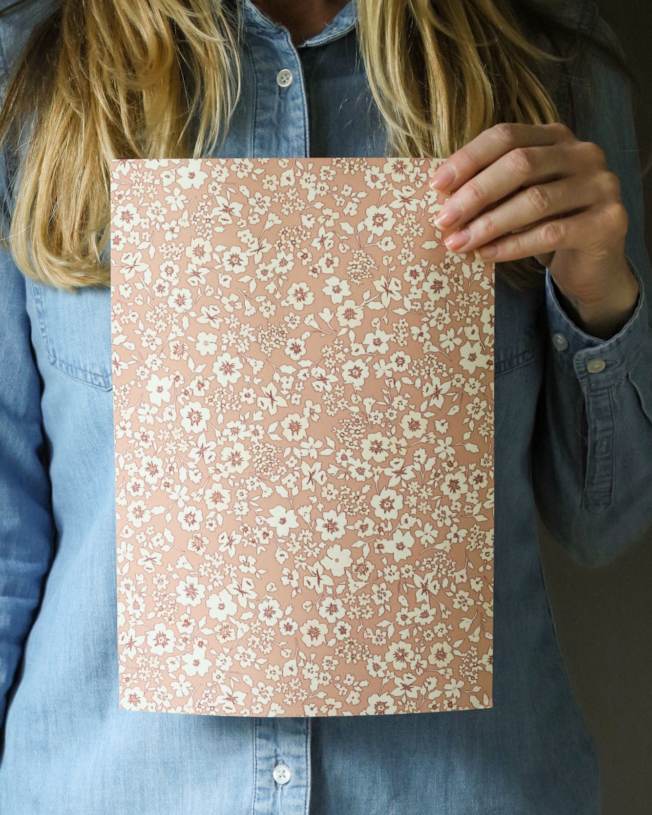 Sugarplum Daisy in Apricot + Fig Wallpaper - Image 3