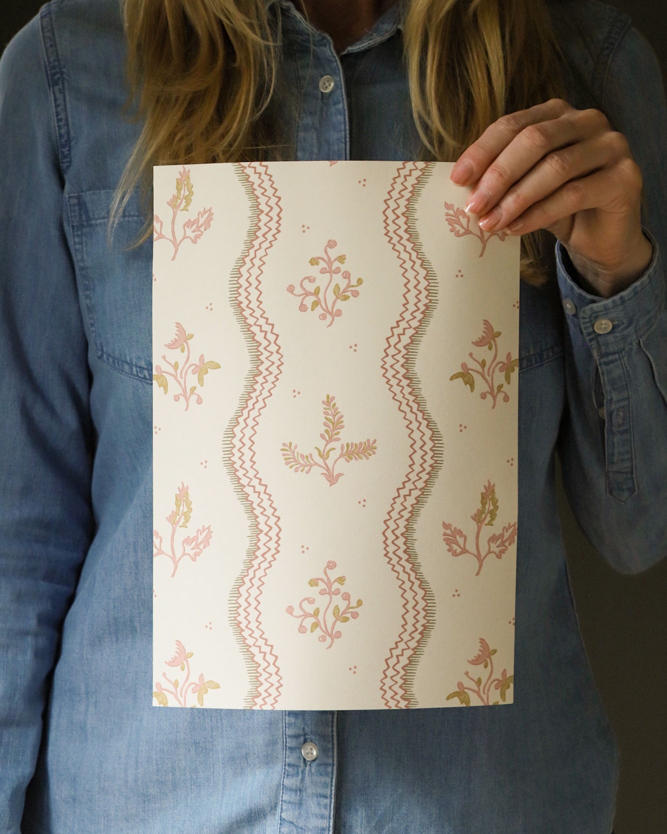 Zaggie Sand Pink + Light Olive Wallpaper - Image 4