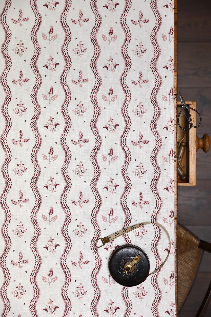 Zaggie Burgundy + Pink on Ivory Linen