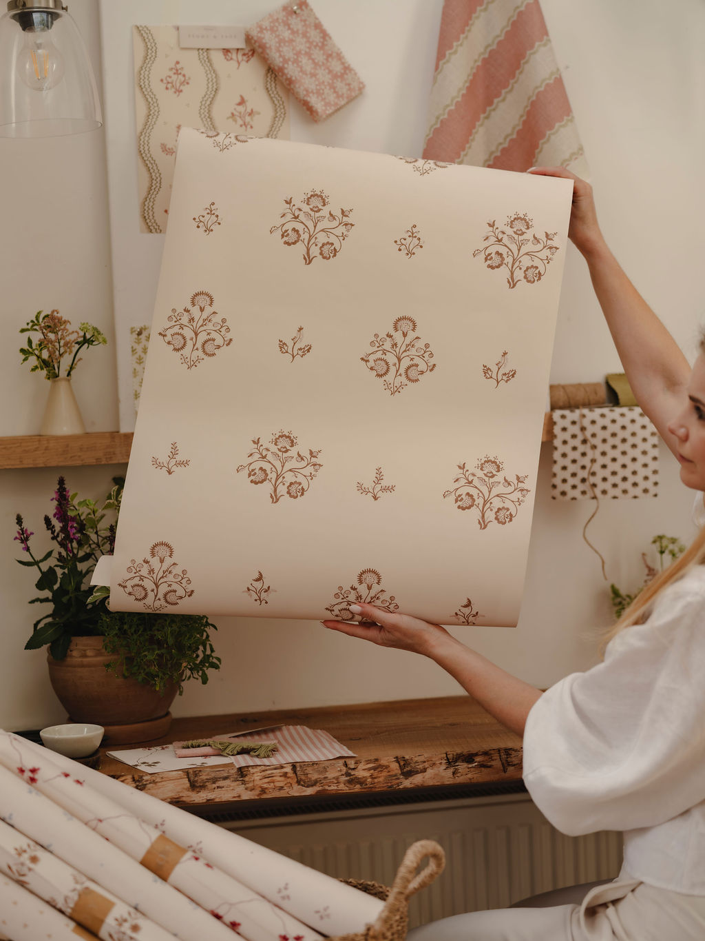 Agatha Spaced Out Caramel on Stone Linen - Image 5