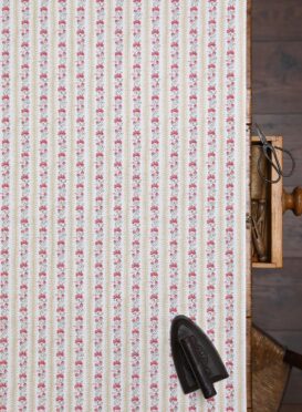 Montana Curd + Raspberry on Chunky White Linen Union