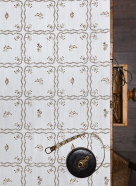 Delft Tile Olive on Chunky White Linen Union