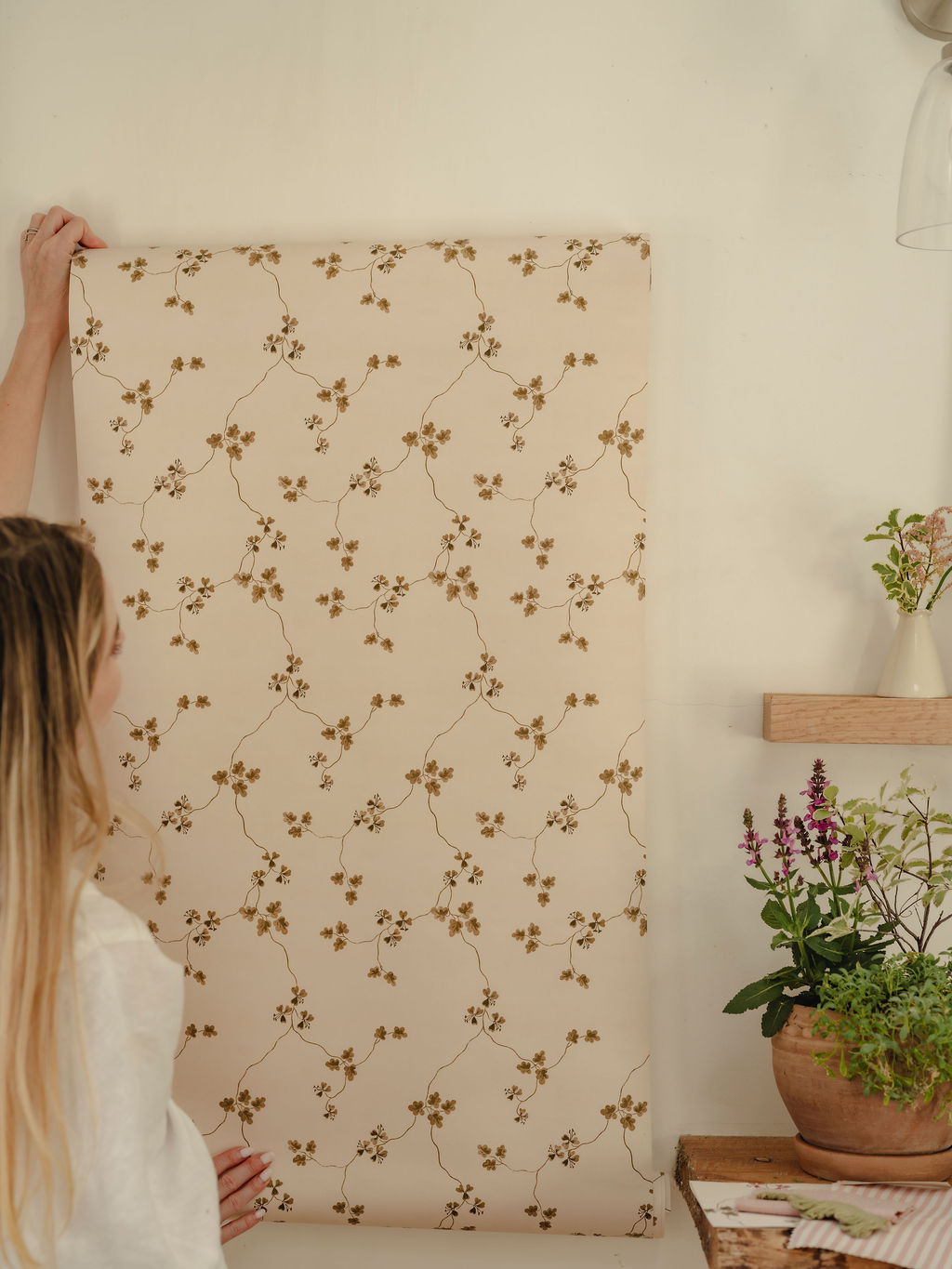Floraison Pure Olive Wallpaper (No 2) - Image 3