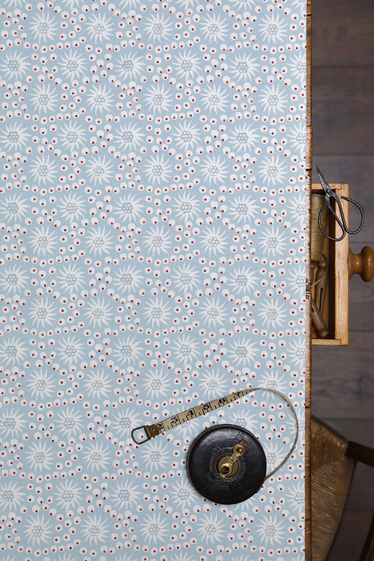 Sundance II colour Large Salcombe Blue + Red on Ivory Linen