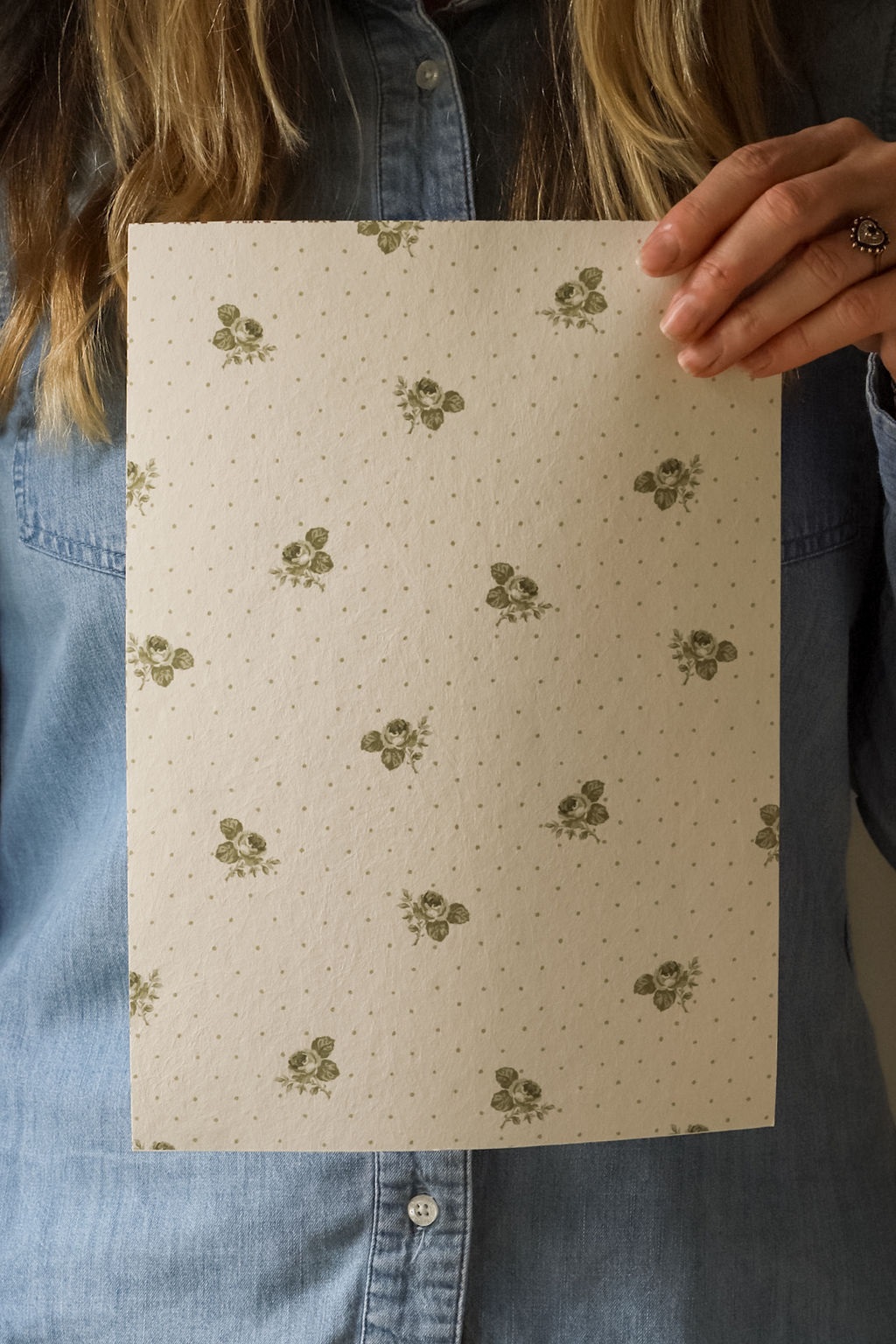Margot Wallpaper on Textured Matt Paper - Image 3