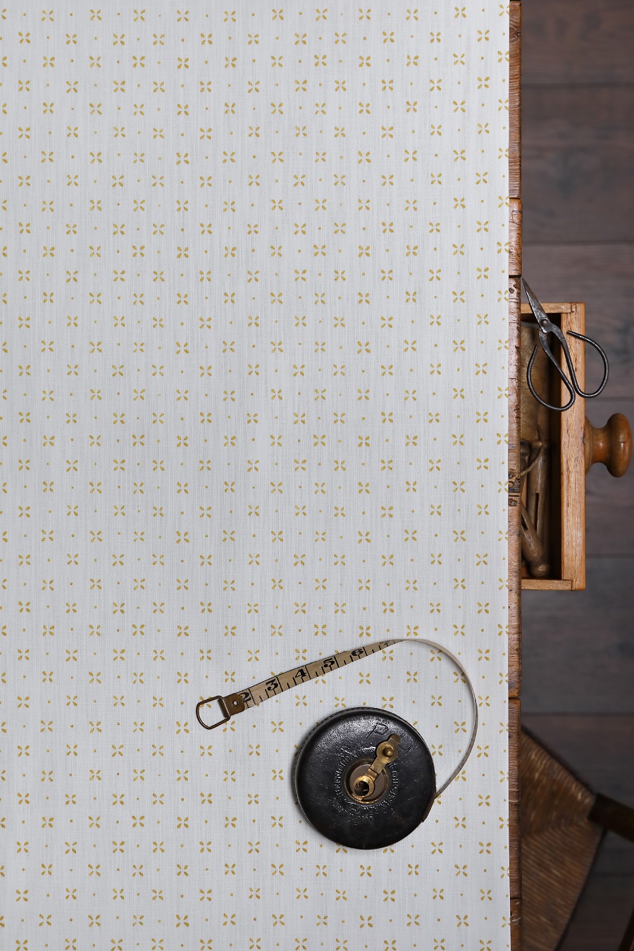 Pip Straw on Cream on Chunky White Linen