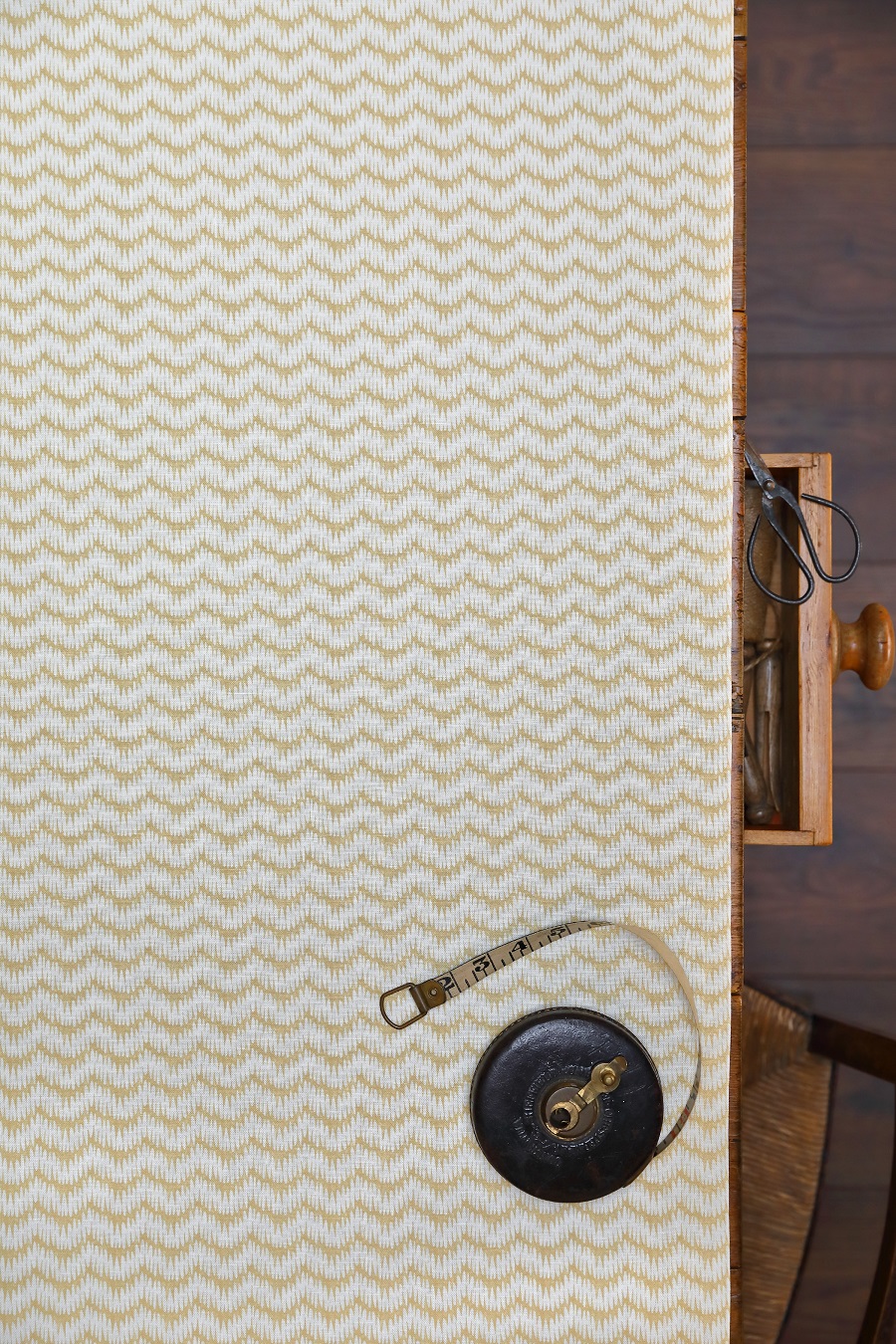 Squig in Honey on Ivory Linen