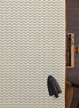 Squig in Wheat on Ivory Linen